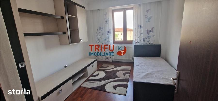 Apartament cu 3 camere decomandat în Central
