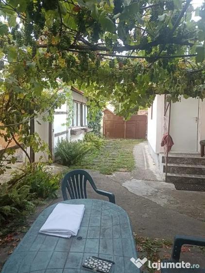 Casă cu 2 camere cu Teren 625 Mp în Central