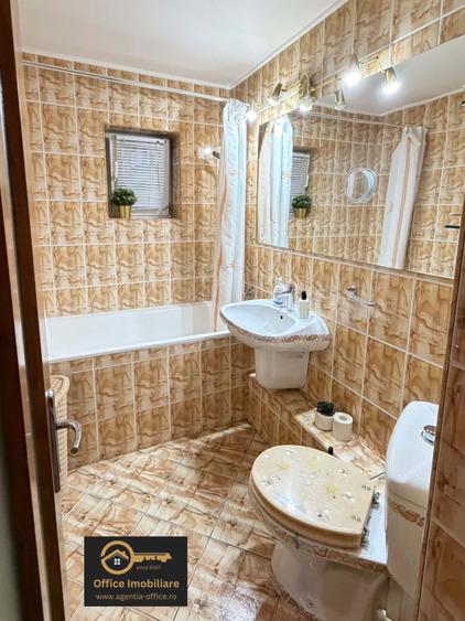 Apartament cu 2 camere decomandat în Republicii