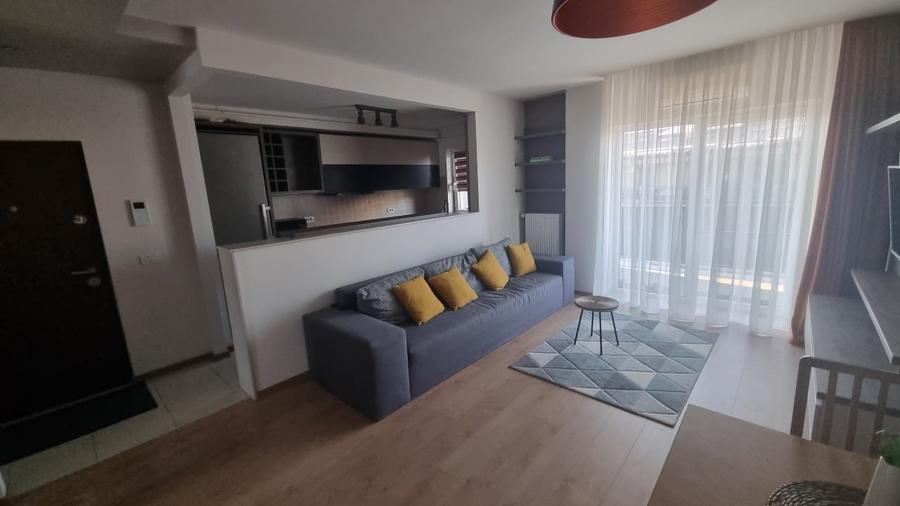 Apartament cu 3 camere semidecomandat în Braytim