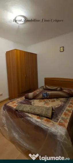 Apartament cu 3 camere decomandat în Sud