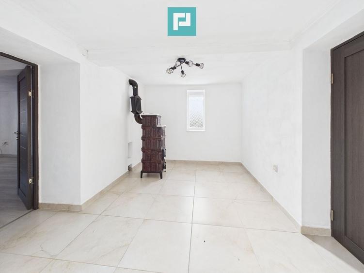 Casă individuală cu 3 camere cu Canalizare în Turnu