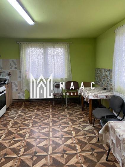 Casă individuală cu 6 camere cu Canalizare în Poplaca