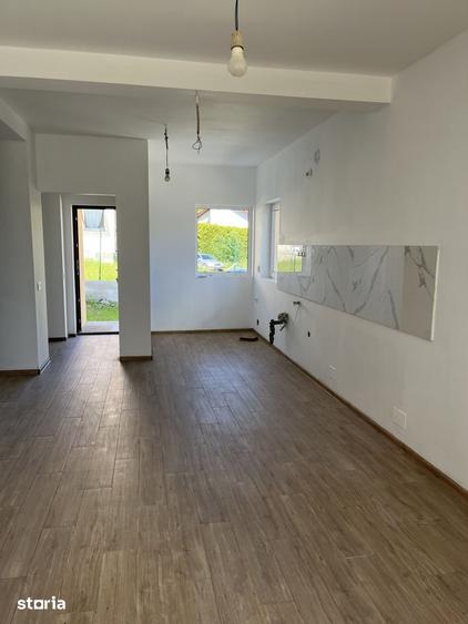 Casă cu 6 camere cu Teren 810 Mp în Gilău