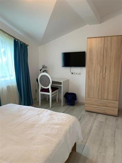 Casă cu 15 camere cu Teren 700 Mp în Poștei - Bucov