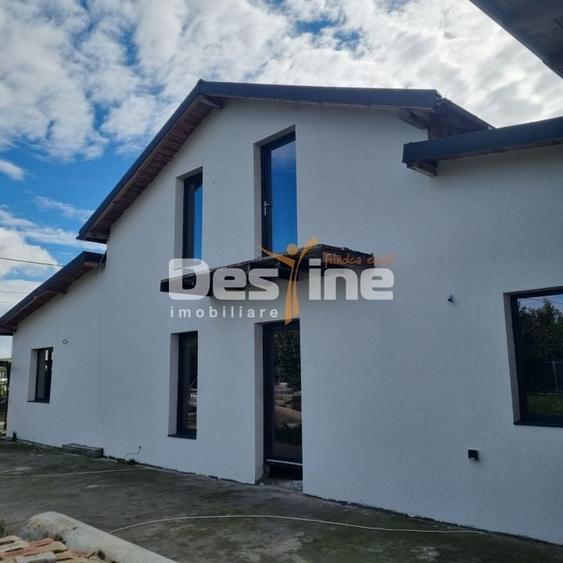 Casă individuală cu 5 camere cu Canalizare în Măgureni