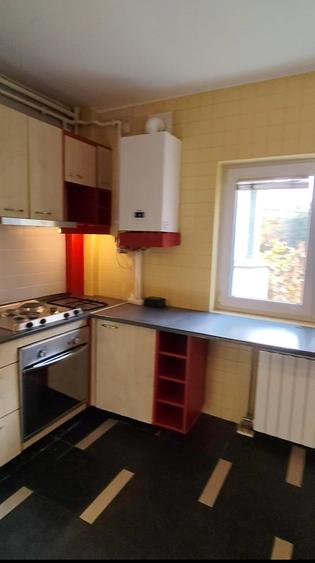 Apartament cu 4 camere decomandat în Vitan Mall