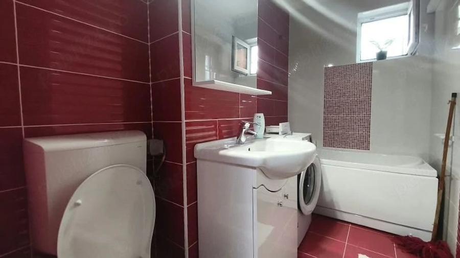 Apartament cu 2 camere semidecomandat în Piața Centrală