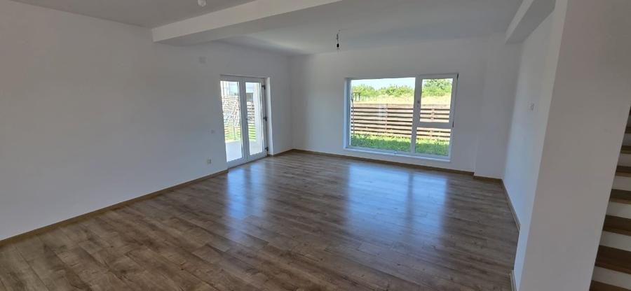 Casă individuală cu 5 camere cu Canalizare în Corbeanca