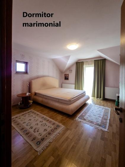 Casă individuală cu 6 camere cu Canalizare în Centrul Istoric