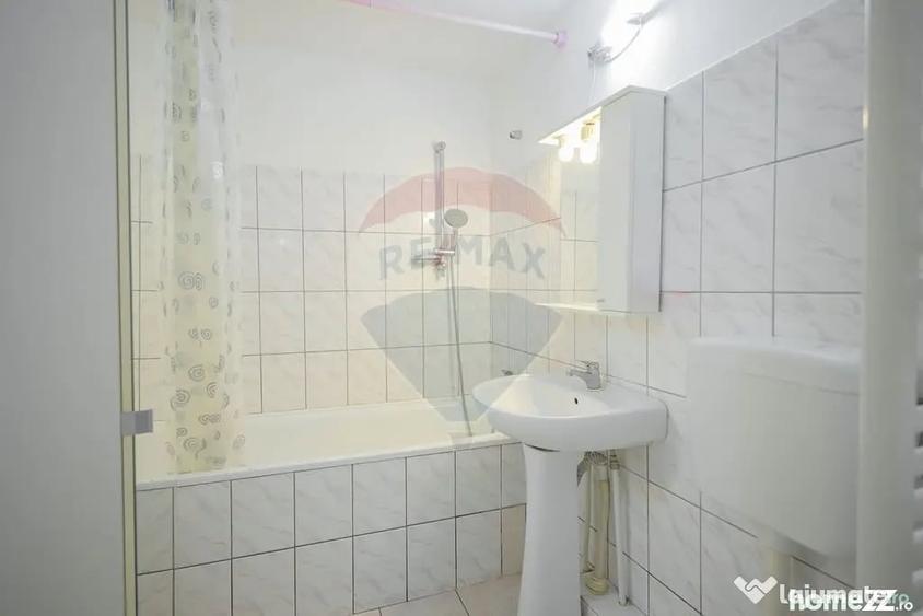 Apartament cu 3 camere decomandat în Dacia