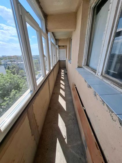 Apartament cu 3 camere decomandat în Drumul Taberei