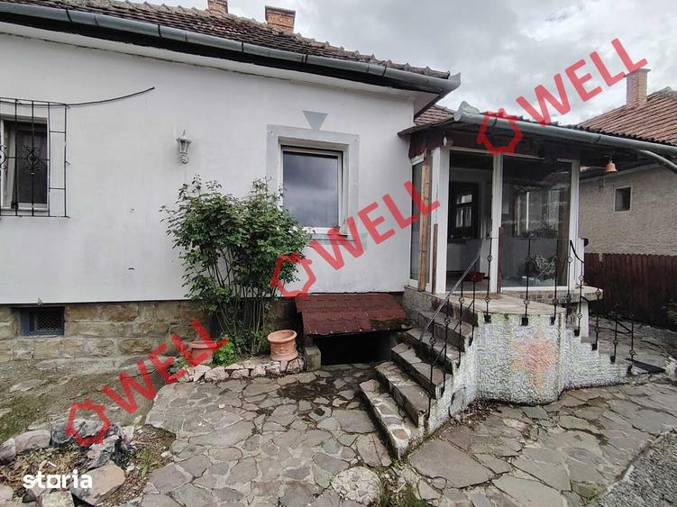 Casă cu 4 camere cu Teren 482 Mp în Central