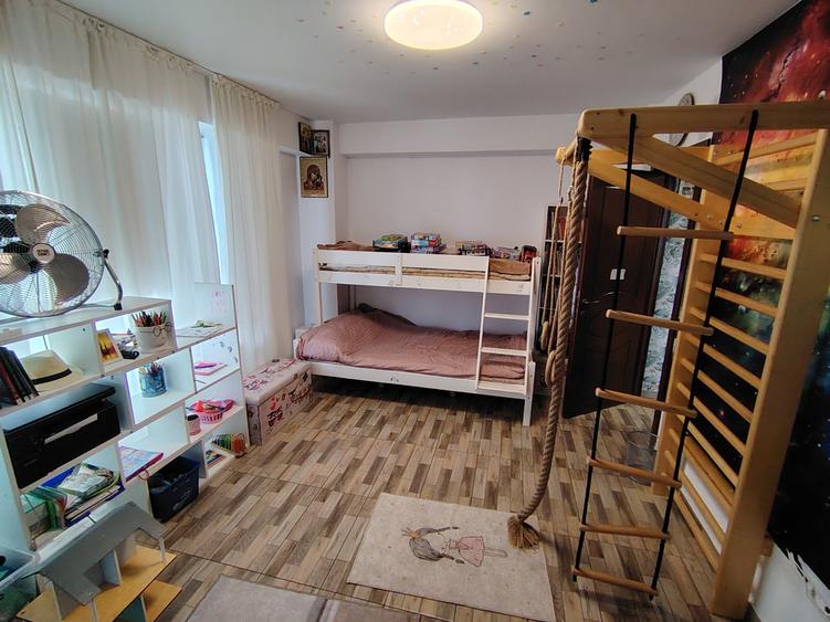 Apartament cu 2 camere decomandat în Cug
