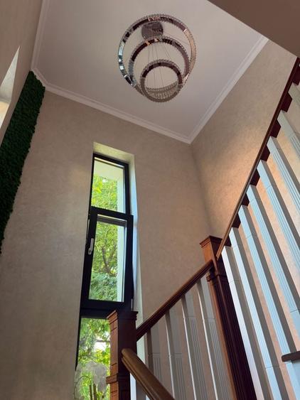 Casă cu 4 camere cu Teren 560 Mp în Central