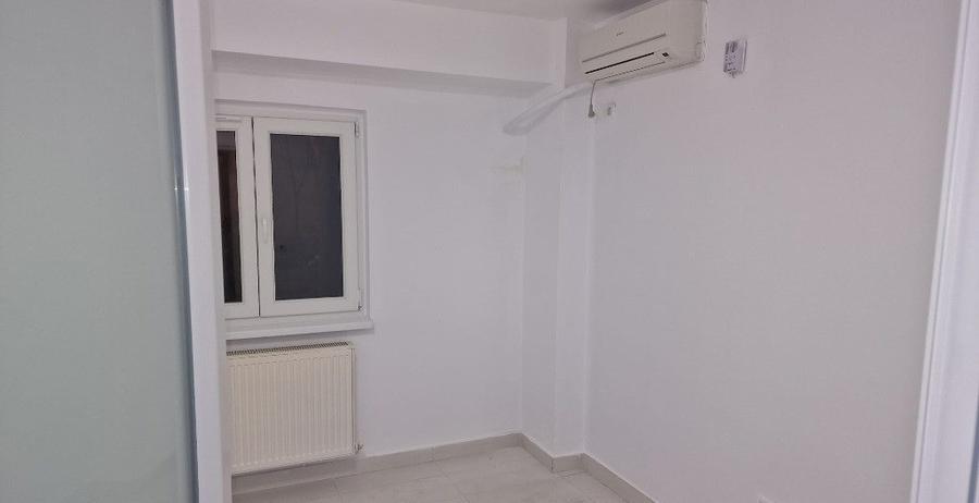 Apartament cu 3 camere decomandat, mobilat în Tei