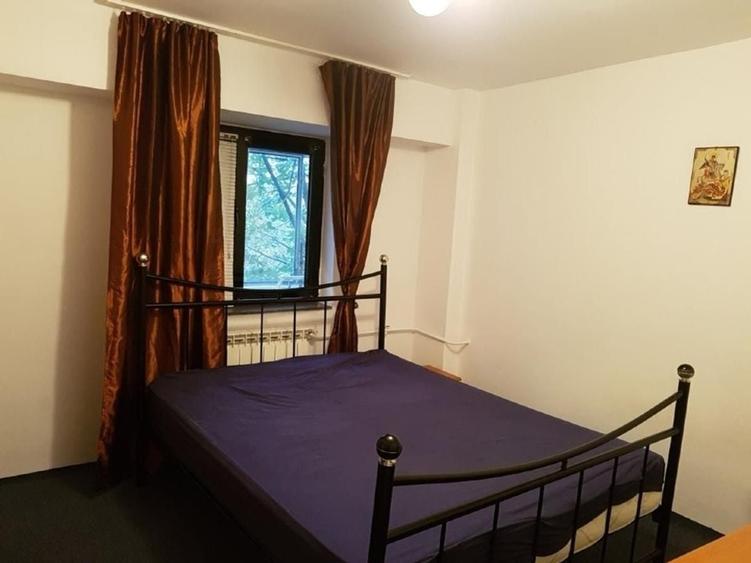 Apartament cu 2 camere decomandat, mobilat în Calea Călărașilor
