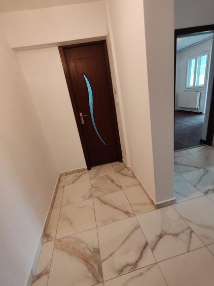 Apartament cu 2 camere decomandat în Adjud