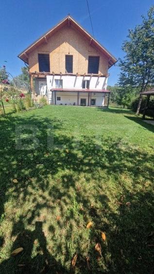 Casă individuală cu 4 camere cu Canalizare în Bran