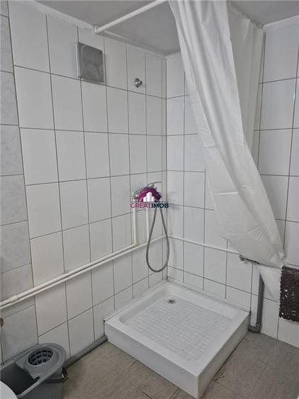 Loc în cameră — 160 EUR lună | Tot inclus | Metrou 2 minute Mihai - 7