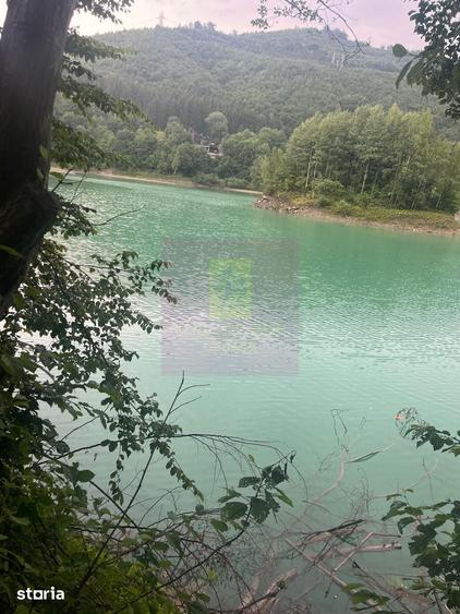 Teren de 1653 mp, în Valea Doftanei