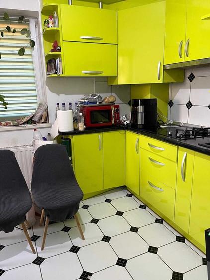 Apartament cu 4 camere decomandat în Sânpetru