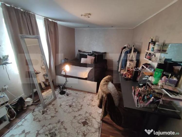 Casă cu 5 camere cu Teren 970 Mp în Rădăuți