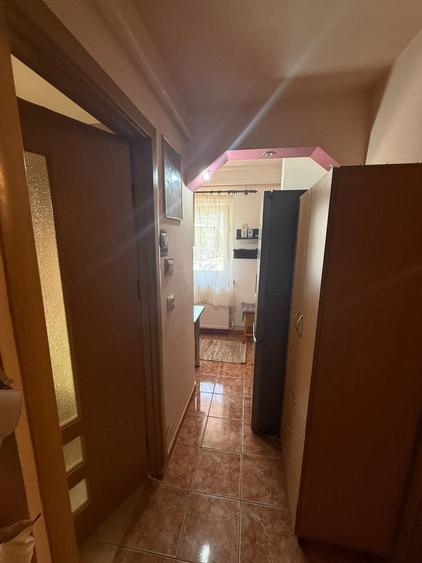Inchiriez garsoniera Rovine - 5