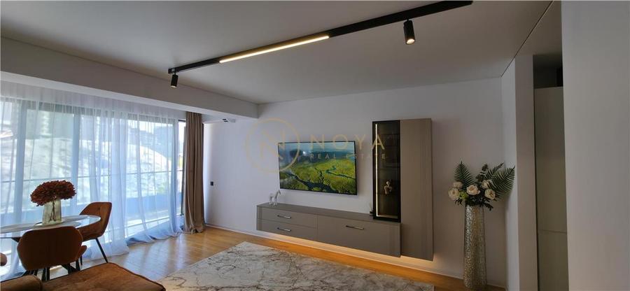 Apartament cu 2 camere semidecomandat, mobilat în Aviației