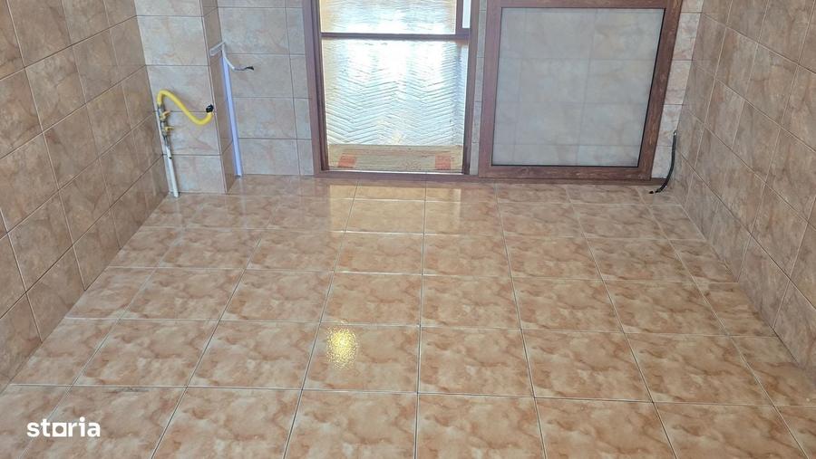 Vand apartament 3 camere dec. GARAJ, Boxa,Deva, Micul Dalas, etaj 2 - 14