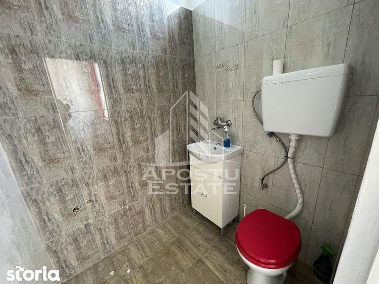 Spațiu comercial, de 255 mp, în Ronaț