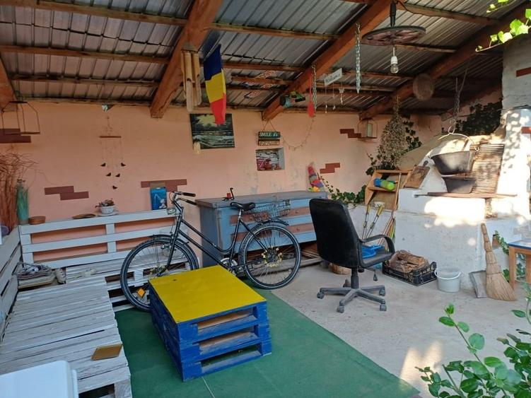 Casă individuală cu 2 camere cu Teren 1900 Mp în Doștat
