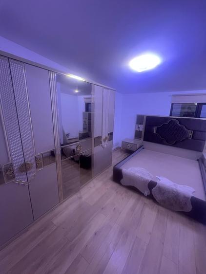 Apartament cu 3 camere semidecomandat în Chitila