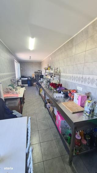 Casă cu 4 camere în Dobrogostea