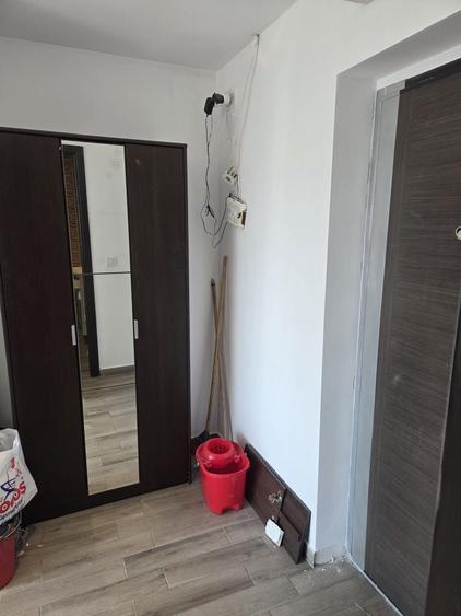 Garsonieră decomandată în Rogerius