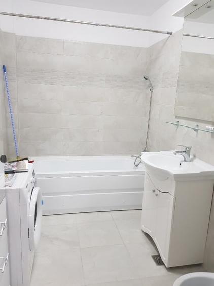 Apartament cu 4 camere decomandat, mobilat în Mărăști