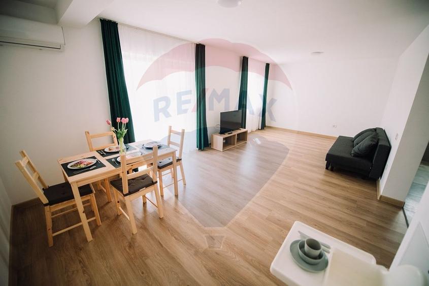 Apartament cu 2 camere, mobilat în Central