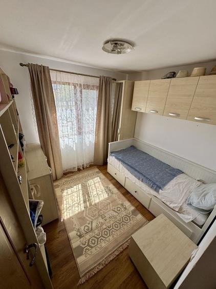 Casă cu 3 camere cu Teren 1000 Mp în Tuzla