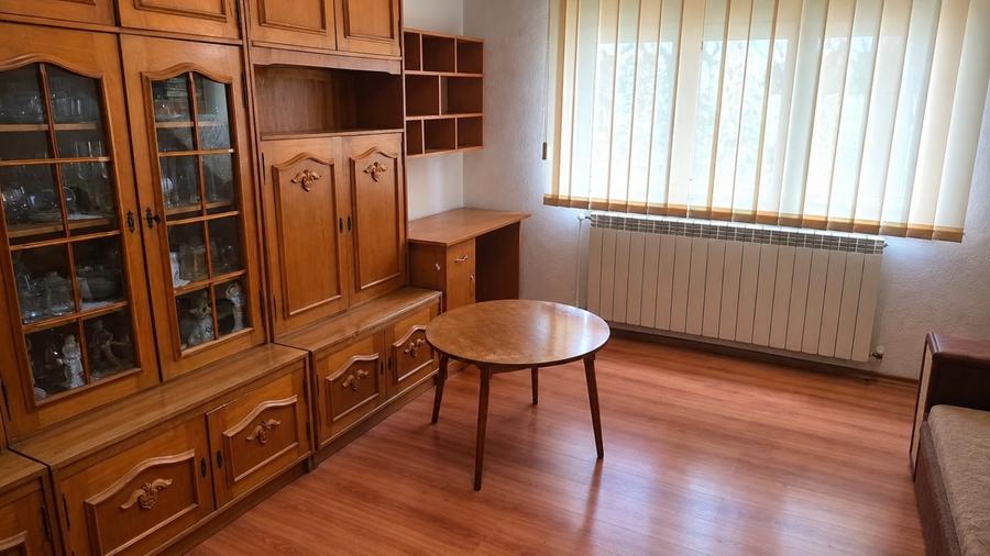Apartament cu 3 camere decomandat în I. C. Frimu