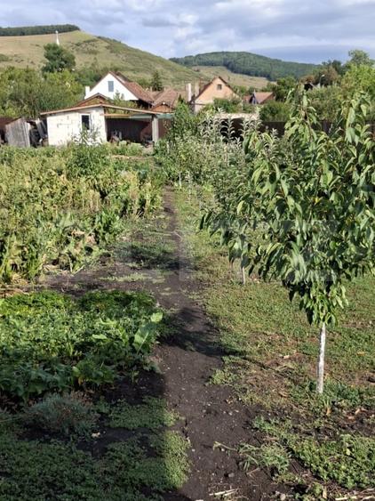 Casă individuală cu 4 camere cu Garaj în Ernei