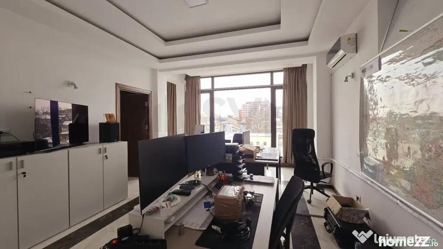 Casă cu 7 camere cu Teren 180 Mp în Floreasca