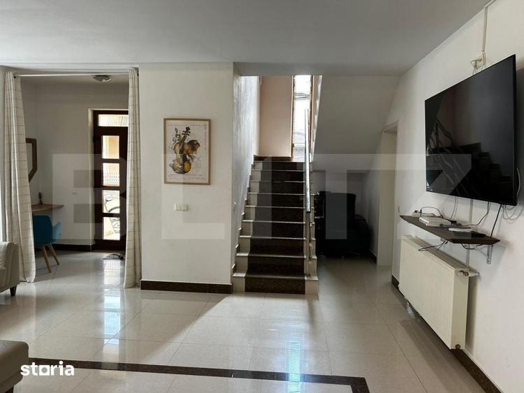 Casă cu 4 camere cu Teren 400 Mp în Central