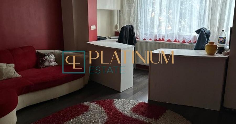 Apartament cu 3 camere decomandat, mobilat în Lunei