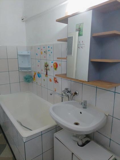 Inchiriez apartament 2 camere in Pascani deal,zona ultracentrala,str Stefan cel Mare (zona BCR) - 1