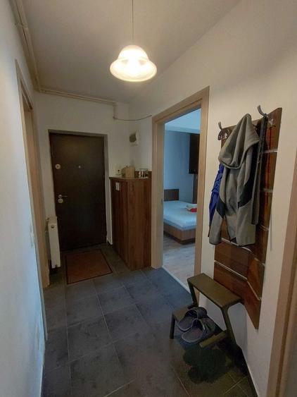 Apartament cu 2 camere decomandat în Jiului