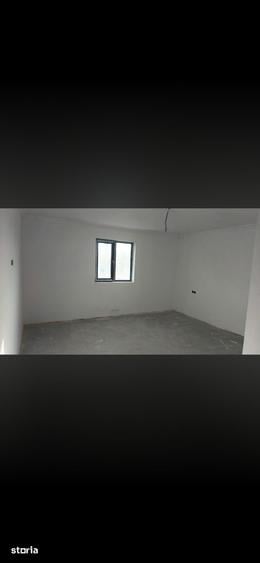 Casă cu 4 camere cu Teren 463 Mp în Costești