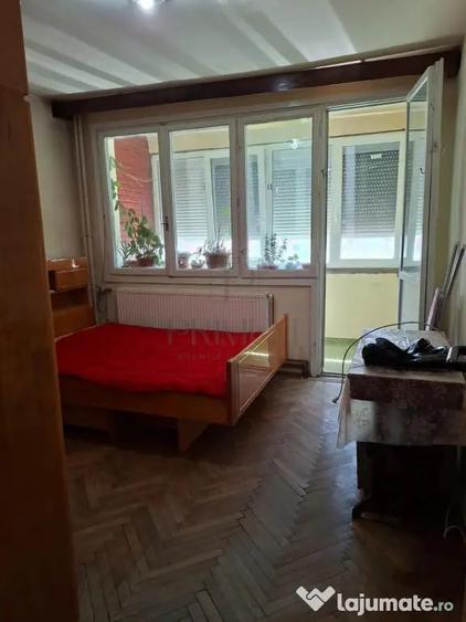 Cetatii - 2 Camere - Decomandat - Etaj intermediar cu LIFT - - 3