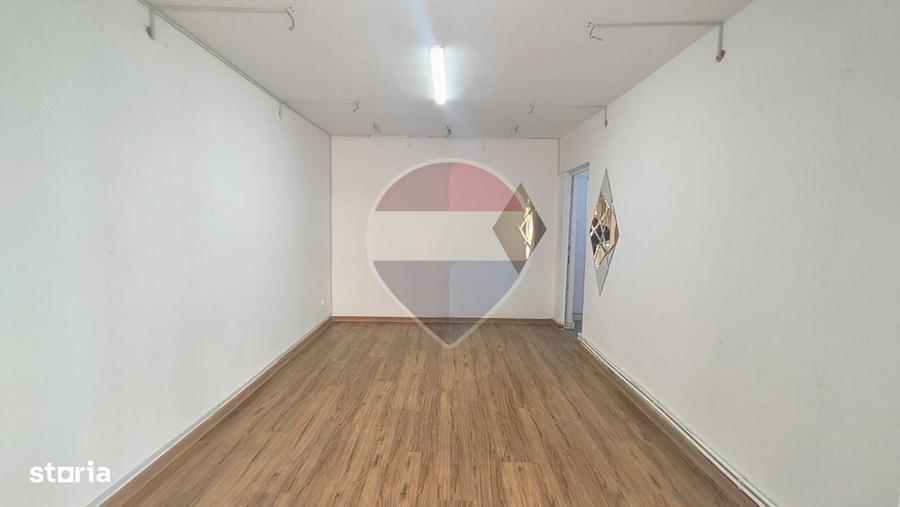Spațiu comercial, de 60 mp, în Central