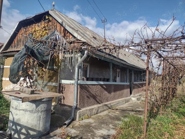 Casă cu 3 camere cu Teren 1000 Mp în Central