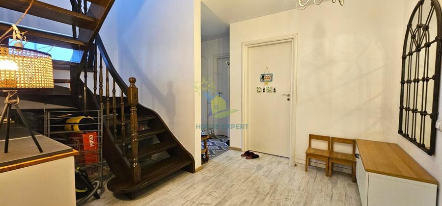 Casă individuală cu 6 camere cu Teren 700 Mp în Corbeanca